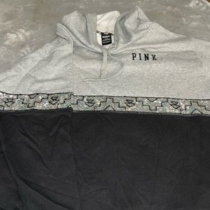 Preloved PINK hoodie sweater with pockets size Large excellent condition.